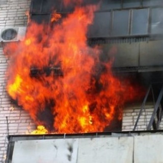 В Днепре пожарные спасли хозяина квартиры. Новости Днепра