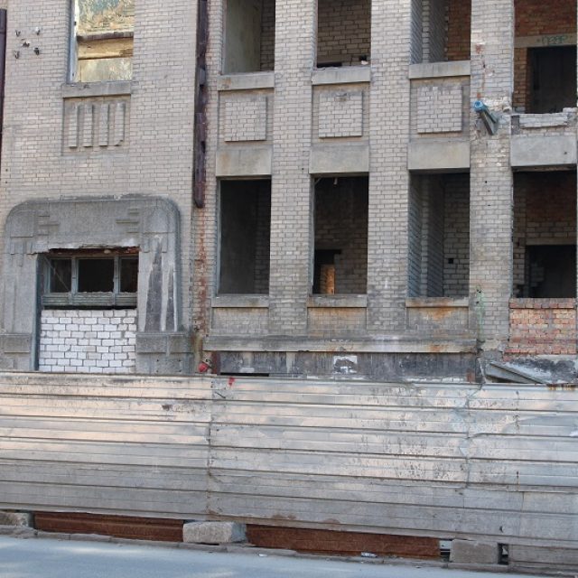Чертова дюжина заброшенных памятников архитектуры Одессы: когда они обрушатся?