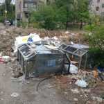 В садик с крысами: проспект Калнышевского утопает в мусоре (ФОТО)
