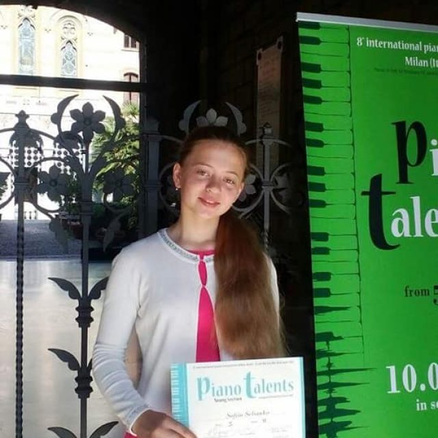 Юная пианистка одержала победу в Милане. Новости Днепра