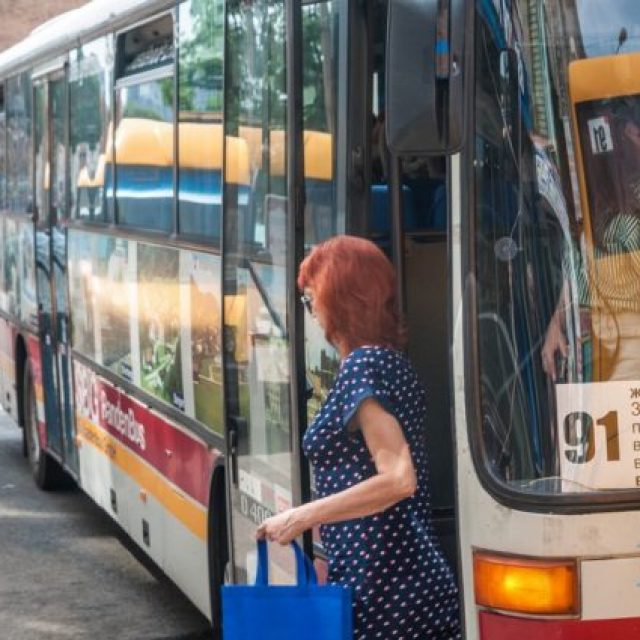 Днепрянка просит автобусы на жилмассив Ломовский. Новости Днепра