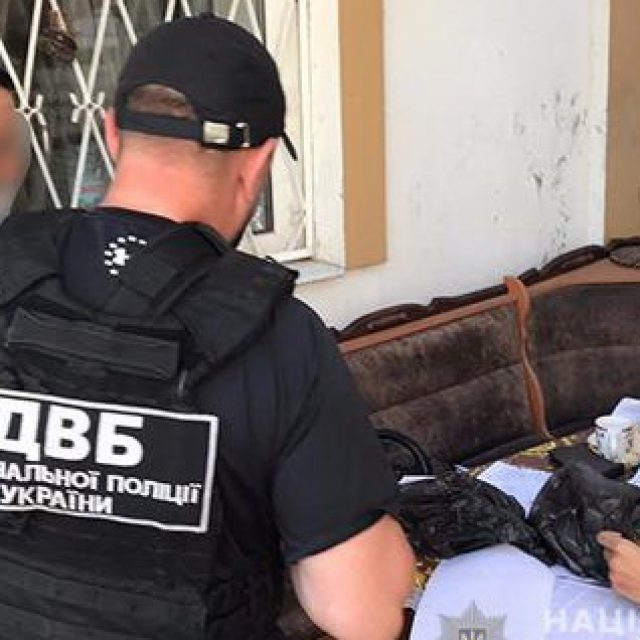 В Одессе задержали лидеров преступной группы похитителей VIP-авто. Среди них житель Днепра: фото, видео