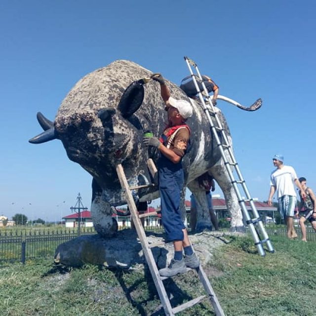 В Днепре обновили знаменитую скульптуру быка, Новости Днепра