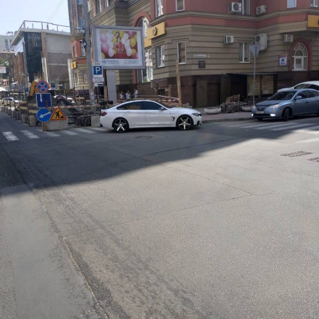 Автохамы в городе продолжают радовать глаз. Новости Днепра