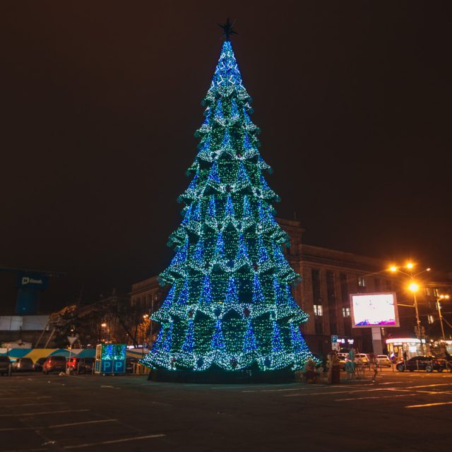 Какой будет новогодняя елка в центре Днепра. Новости Днепра