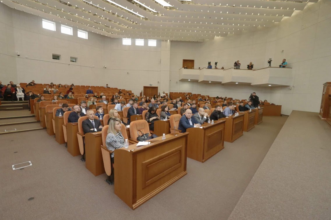 Днепровским депутатам запретили материться. Новости Днепра