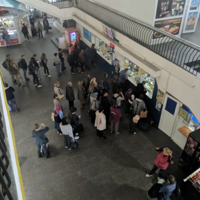 В Днепре эвакуировали людей с автовокзала: фото. Новости Днепра