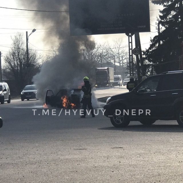 На улице Передовая-Широкая взорвался автомобиль. Новости Днепра 