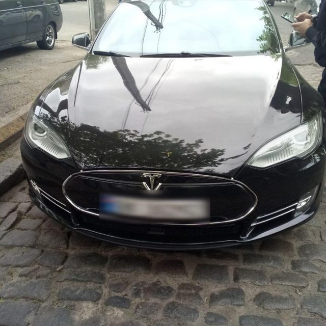  В Днепре задержали Tesla, которую ищет Интерпол. Новости Днепра