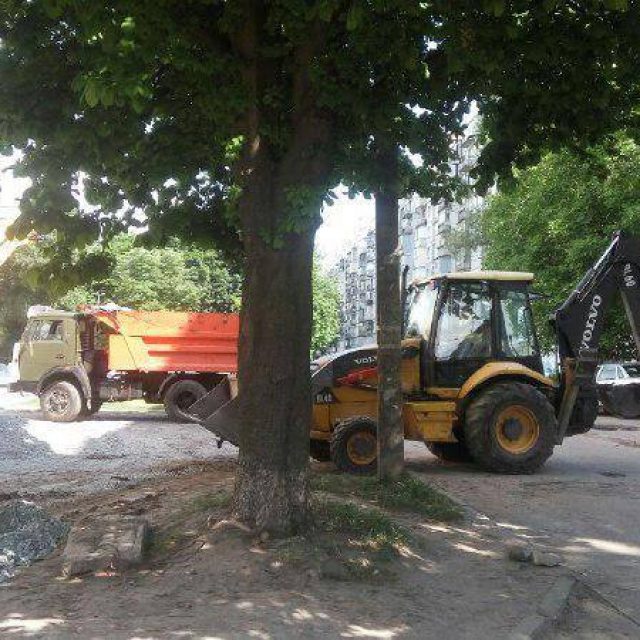 В городе ремонтируют внутриквартальные дороги. Новости Днепра