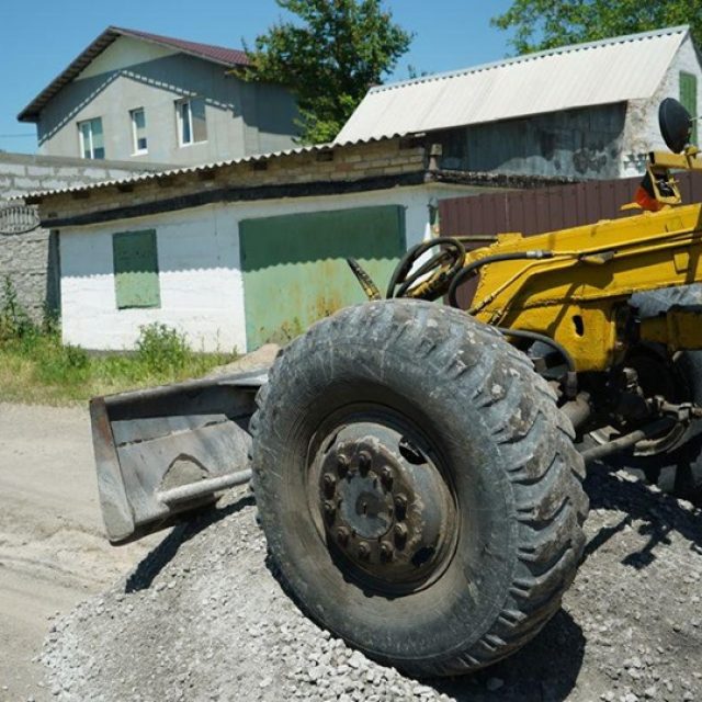 В городе ремонтируют внутриквартальные дороги. Новости Днепра