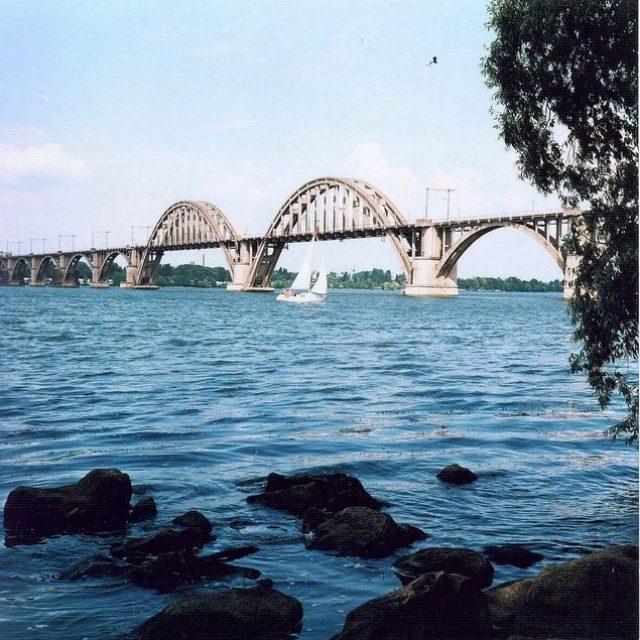 Злоключения Мерефо-Херсонского моста. Новости Днепра