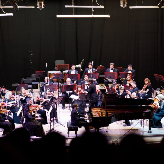 Филармонии Днепра подарили рояль за 5 млн грн: Новости Днепра