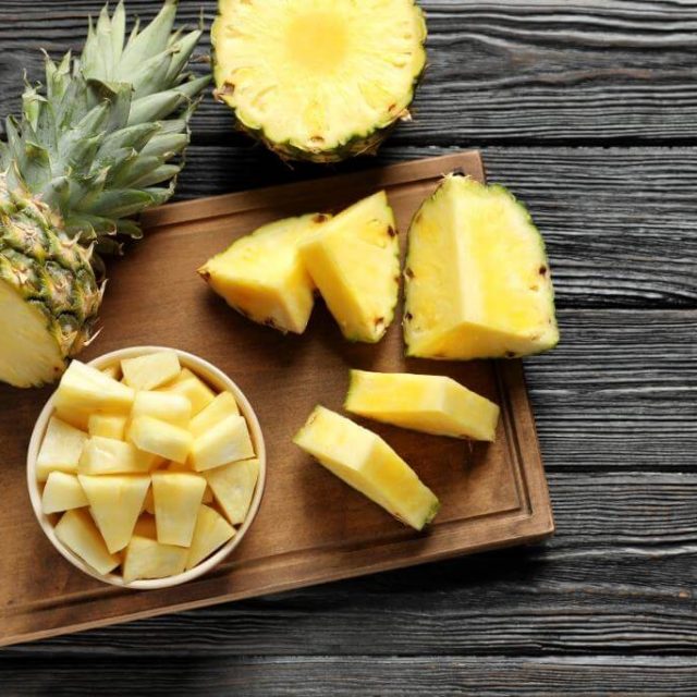 Как правильно нарезать ананас | Как выбрать и почистить ананас