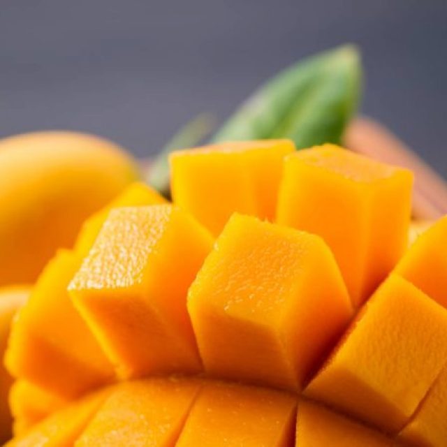 Как правильно нарезать манго | Как выбрать манго | 49000.com.ua