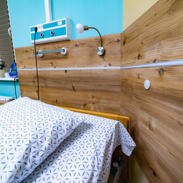 Коронавирус в Украине: сколько свободных мест в больницах