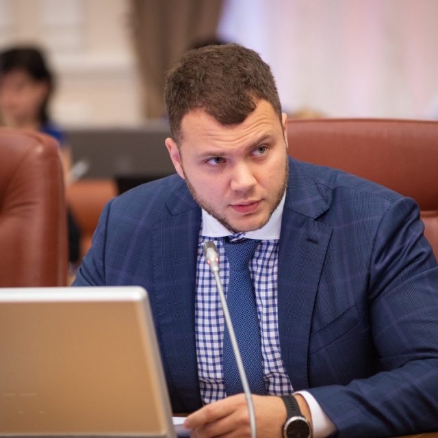 Министр инфраструктуры Украины готов идти в отставку