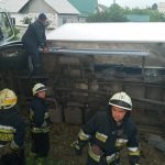 В Днепре на Донецком шоссе в перевернутом грузовике погиб водитель