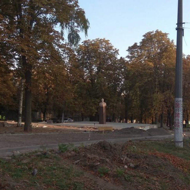 В Каменском вернули памятник Брежневу | Новости Днепра