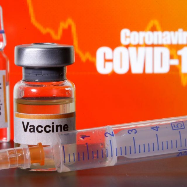 В Минздраве сообщили, какие категории украинцев получат вакцину