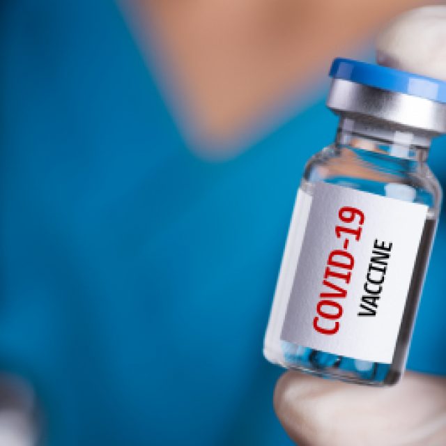 40% украинцев не готовы вакцинироваться от COVID-19
