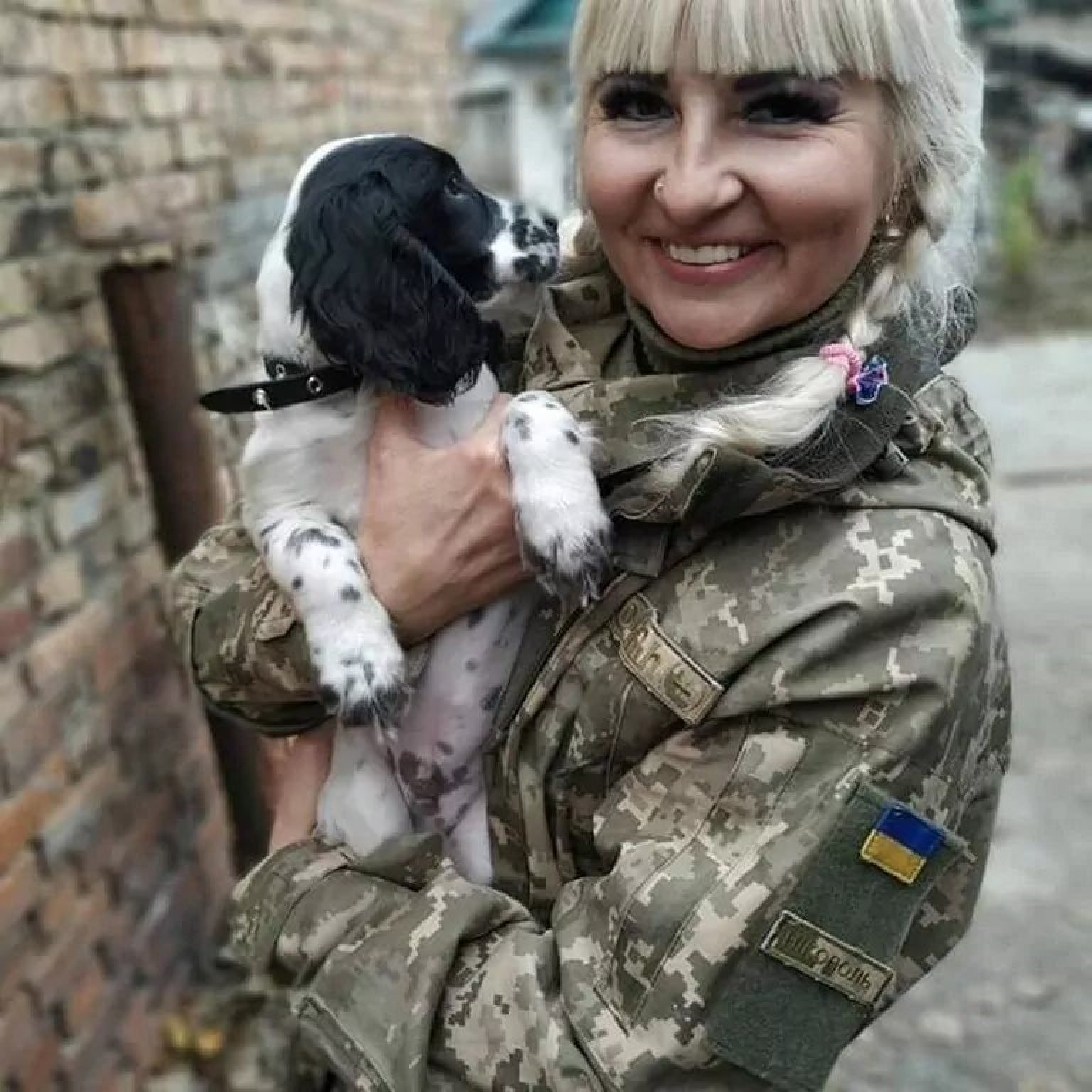Женщины волонтеры на донбасс. Волонтерша на Украине. Женщины АТО Украина.