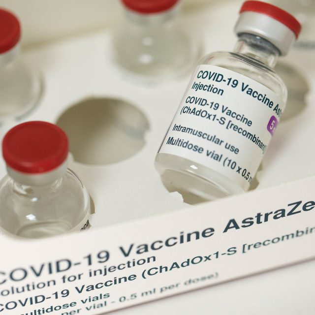Все вакцины AstraZeneca от коронавируса – взаимозаменяемы