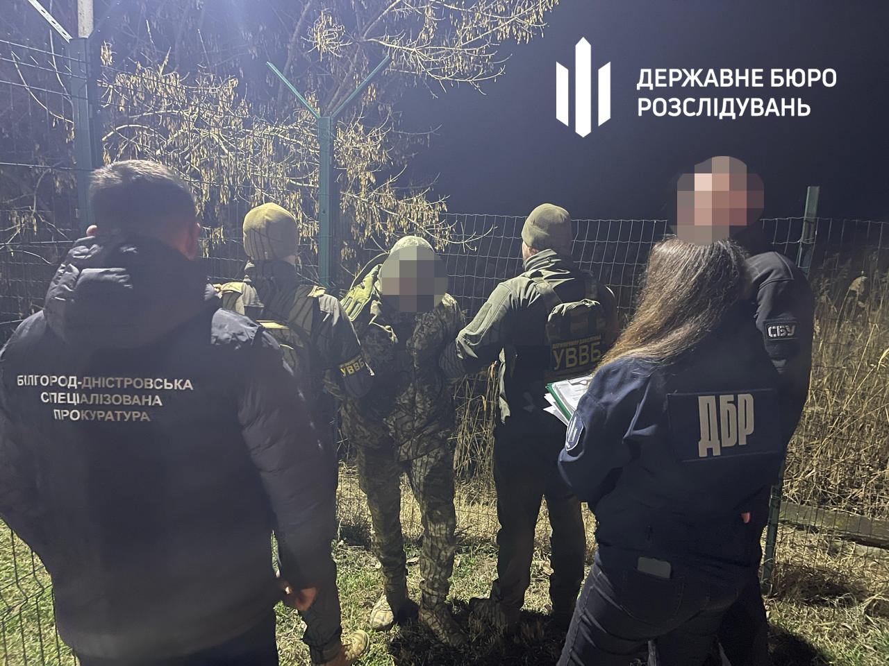 На Одещині правоохоронець за гроші пропускав через транзитну ділянку дороги з Молдовою чоловіків призовного віку