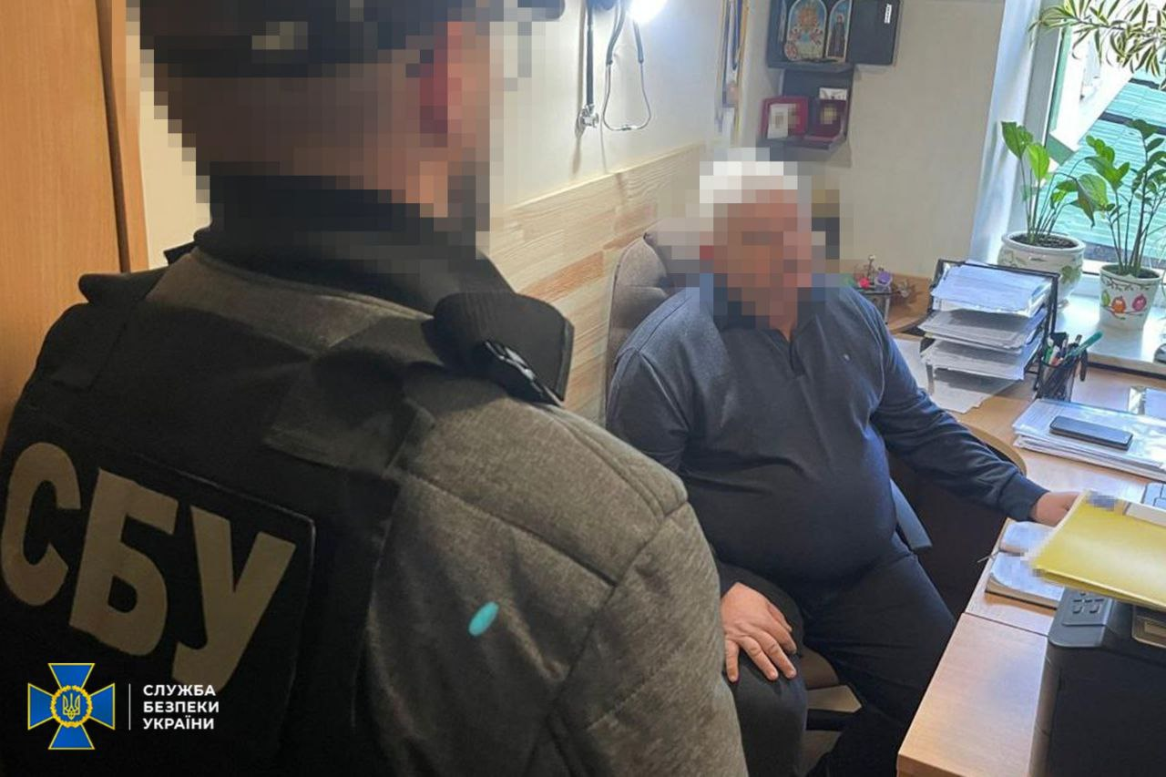 Сергій Риженко нарешті вимушений був прокоментувати обшуки на території лікарні Мечникова