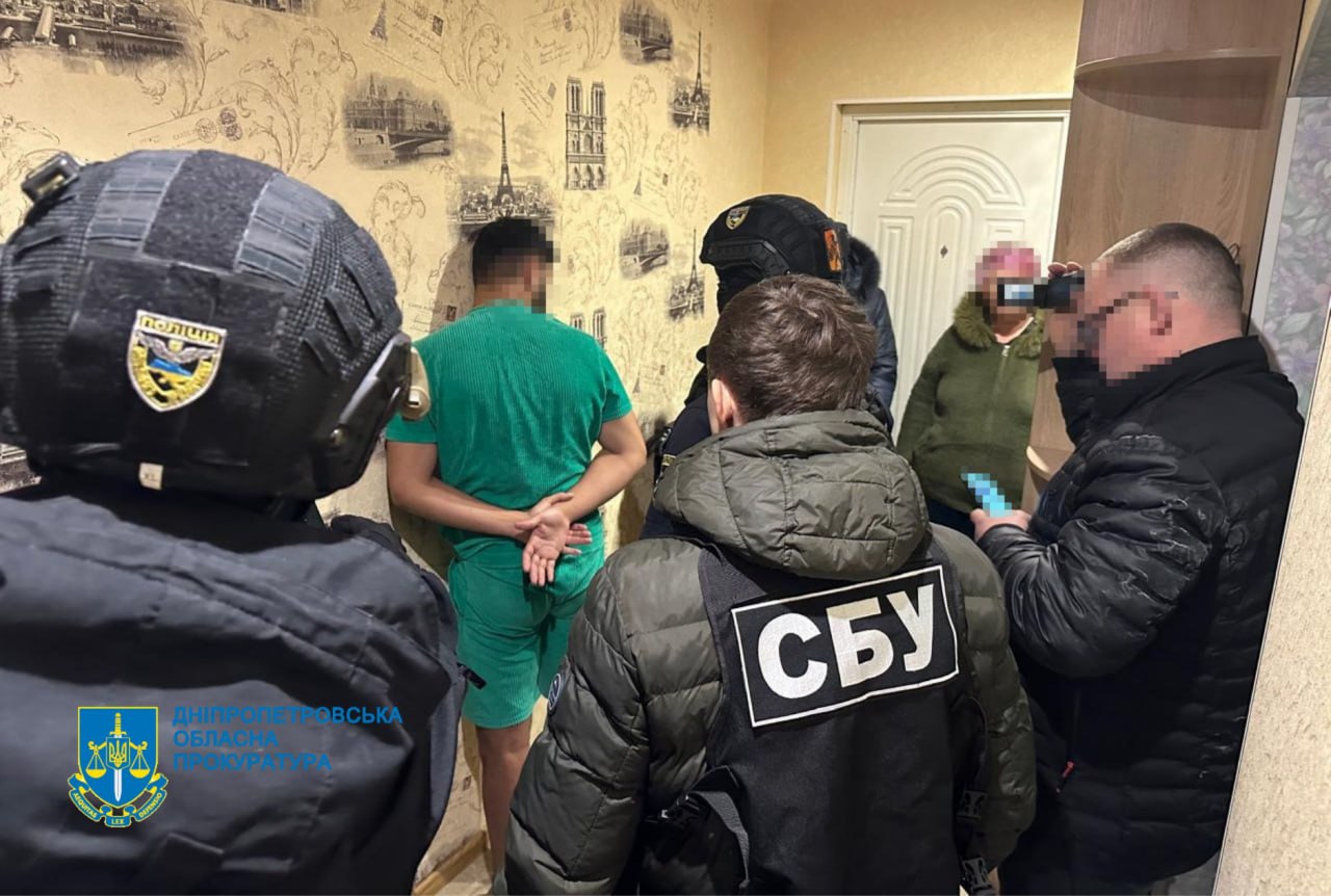 На Дніпропетровщині викрито шахраїв, які виманювали мільйони у родичів зниклих безвісти військових