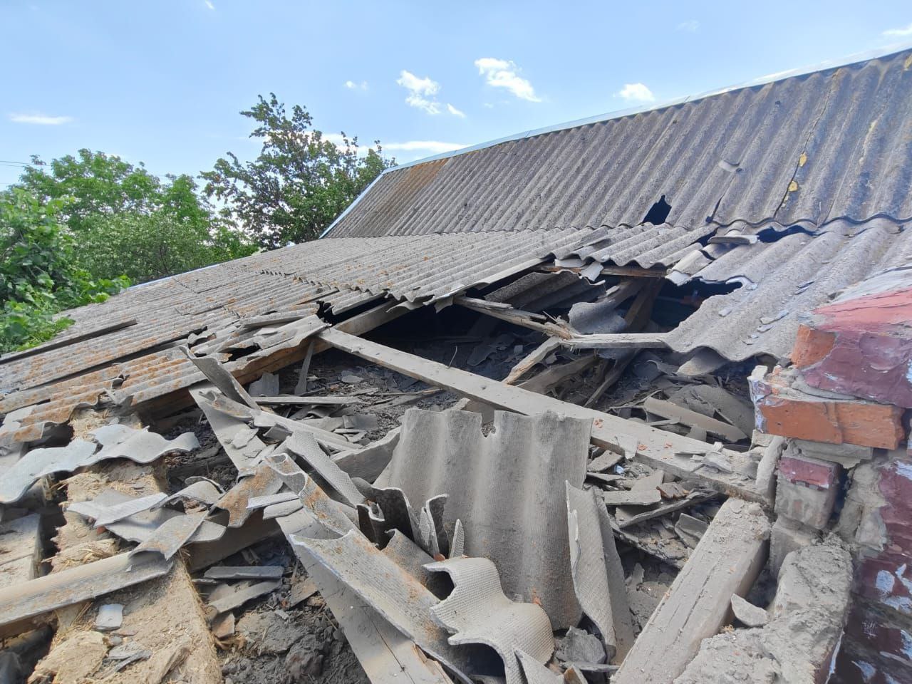 Ворог понівечив 2 багатоповерхівки на Нікопольщині