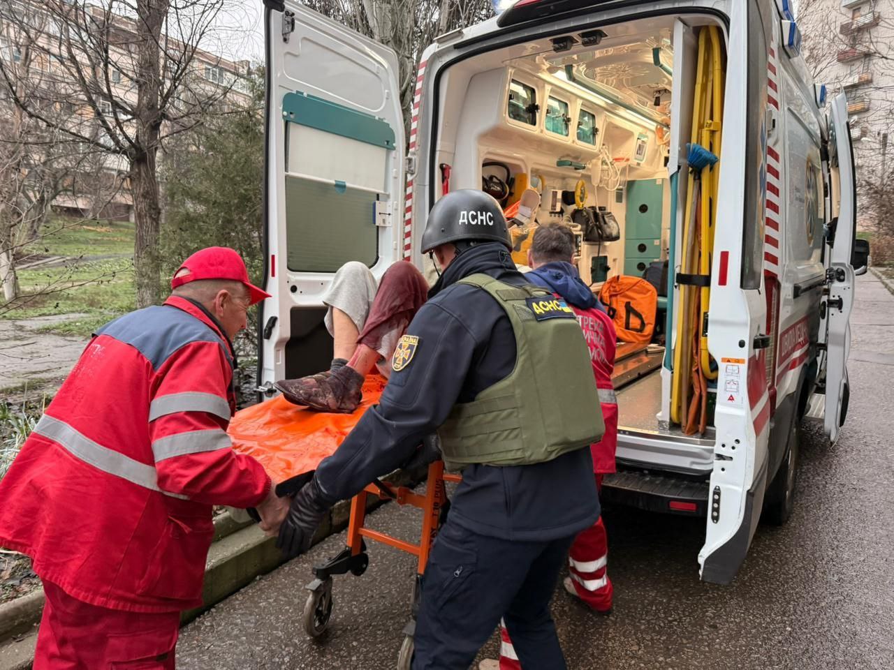 На Нікопольщині через ворожі атаки за день поранені 13 людей