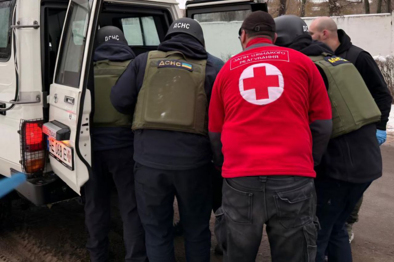 Через ворожий обстріл у Нікополі отримала поранення жінка