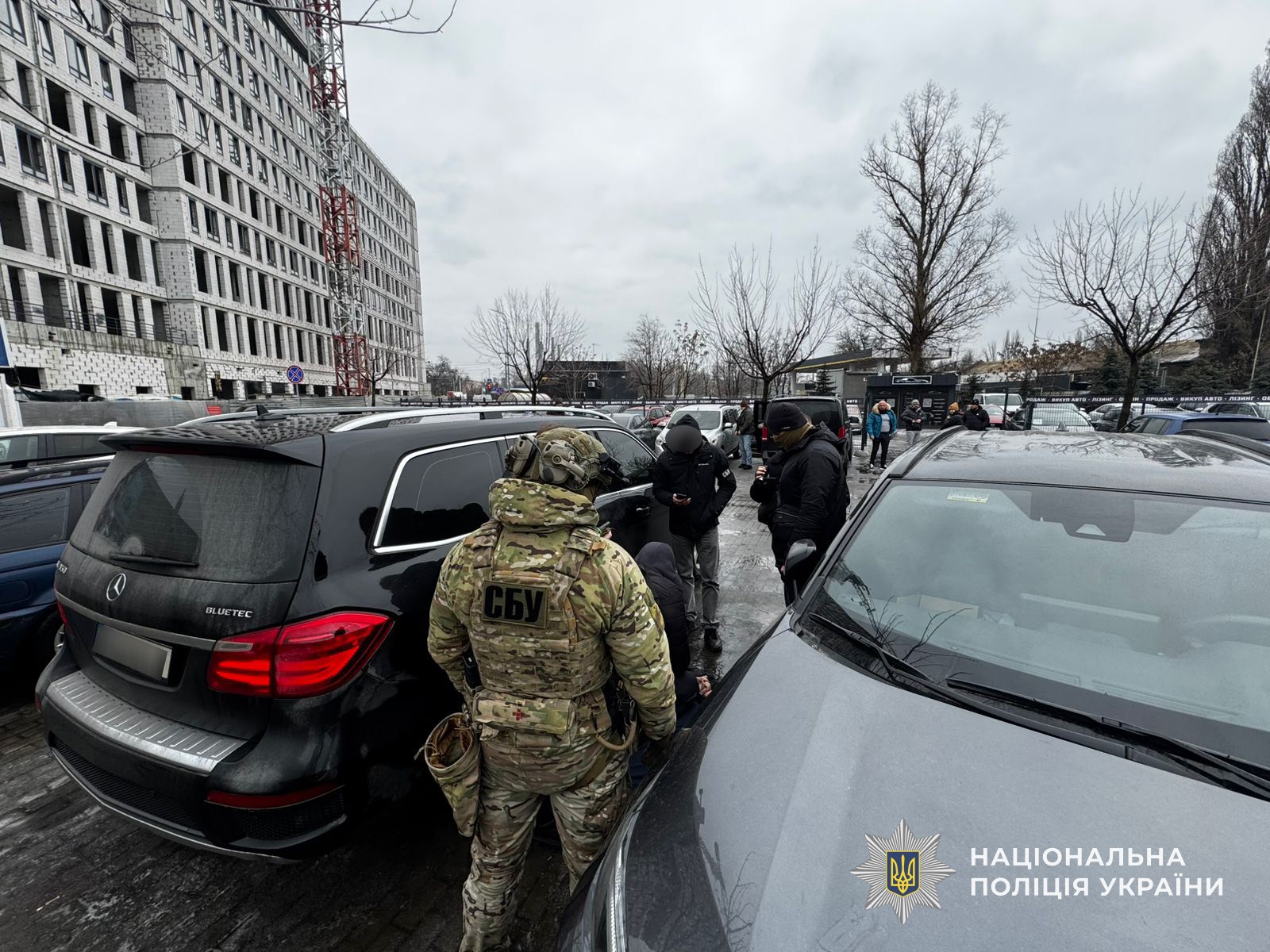 Адвокат з Дніпра за 7000 доларів оформлював фіктивні довідки про непридатність до служби