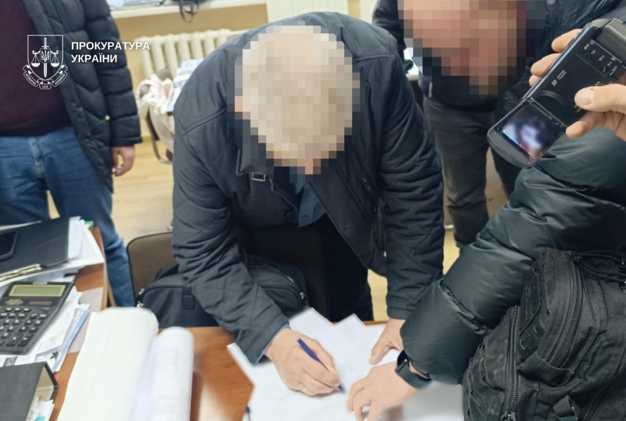 Схема через Білорусь та мільйонні транзакції до РФ: під Києвом затримано ексдепутата Геннадія Мініна