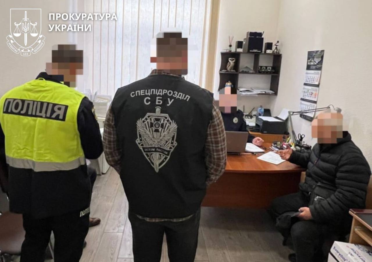 Ексголова ВЛК відділу ТЦК на Харківщині оформлював “липові” меддовідки чоловікам