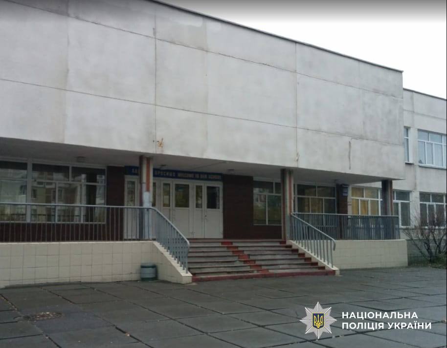 Мільйонні “надбавки” собі в кишеню: судитимуть директорку державного ліцею у Києві