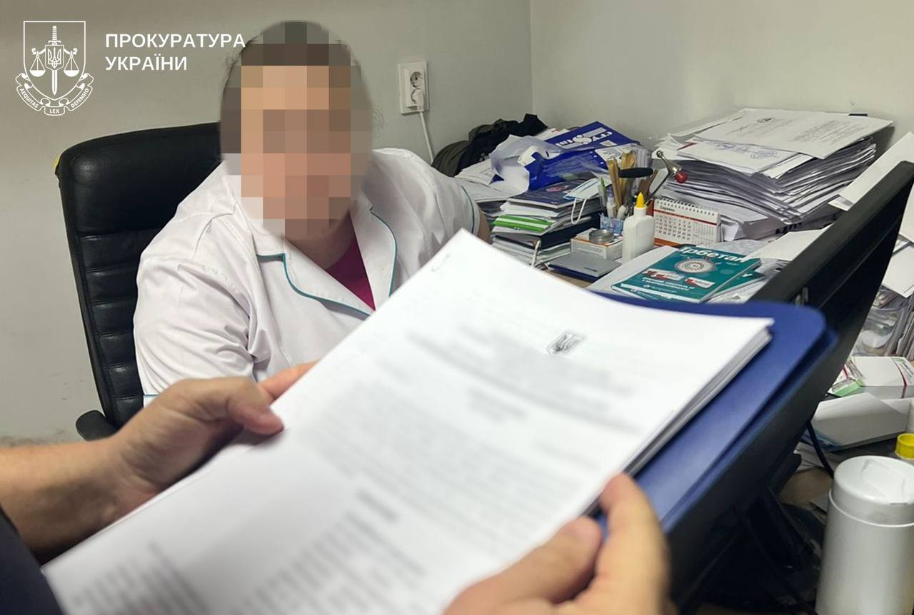 Розкрадання мільйонів НСЗУ: на Київщині судитимуть екскерівниць лікарні, які вносили дані про неіснуючих лікарів