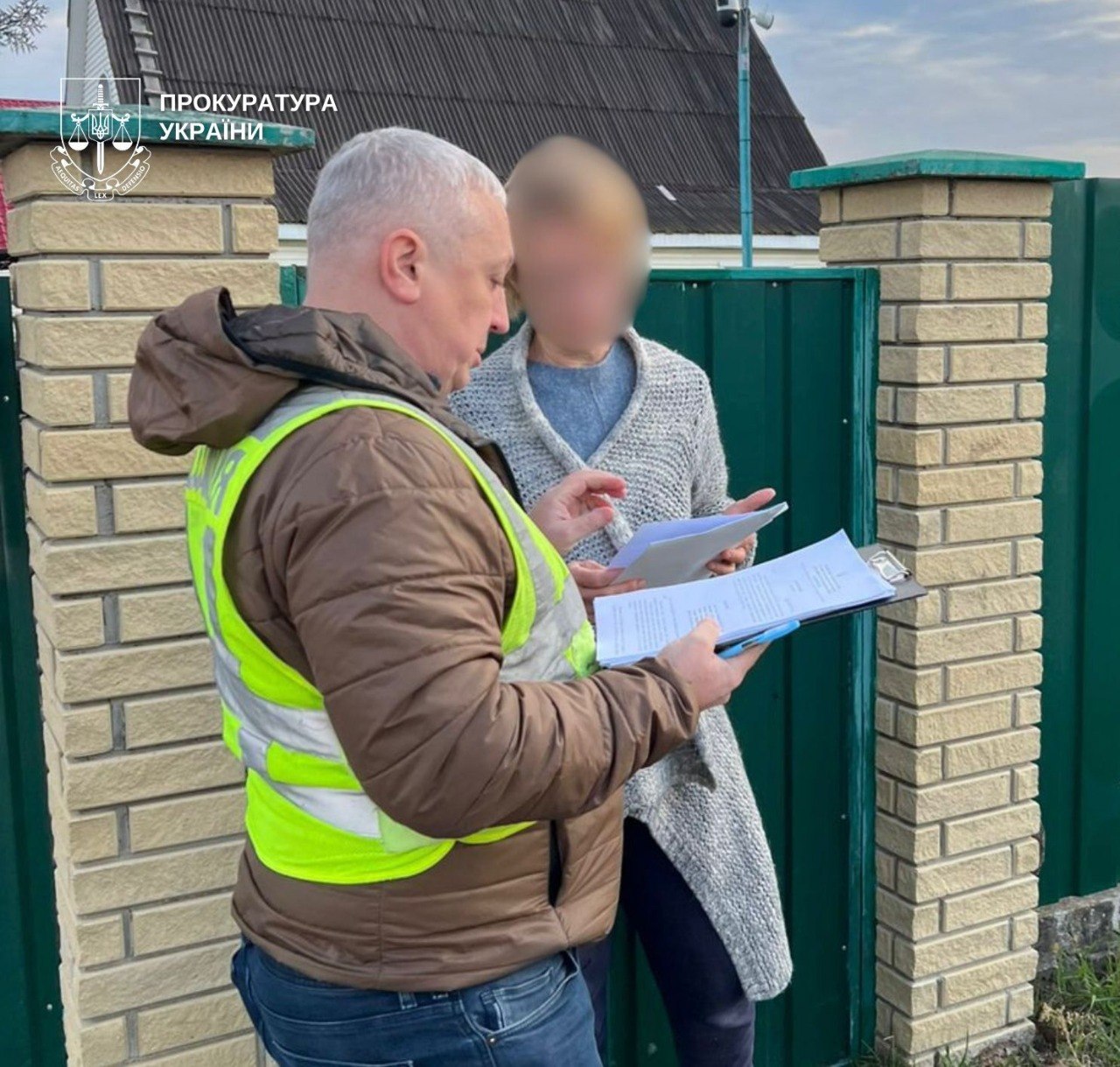 Посадовиця Інституту ветеринарної медицини НААН 7 років платила зарплату знайомій, яка не з’являлася на роботі