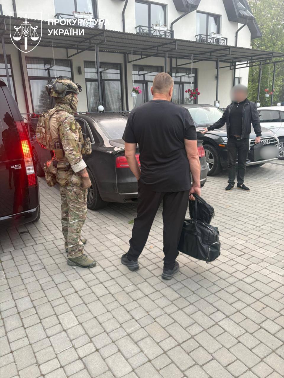 Організована група через електронну систему легалізувала 19 тисяч кубів краденого дуба на 147 мільйонів