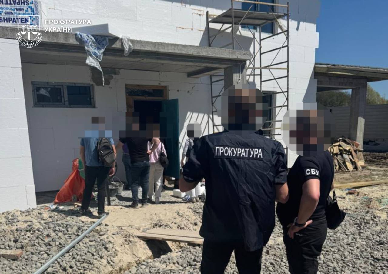 На Волині депутат-посадовець Укрзалізниці відряджав підлеглих будувати приватний будинок