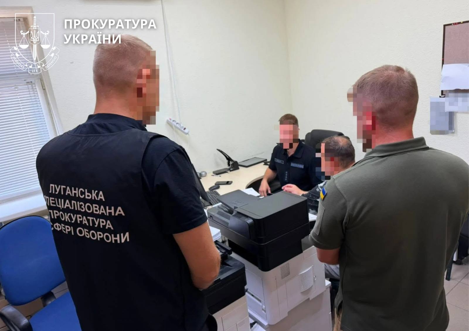 Понад 4,3 млн грн “бойових” у тилу: трьом екскомандирам ТрО оголошено підозру за безпідставні виплати