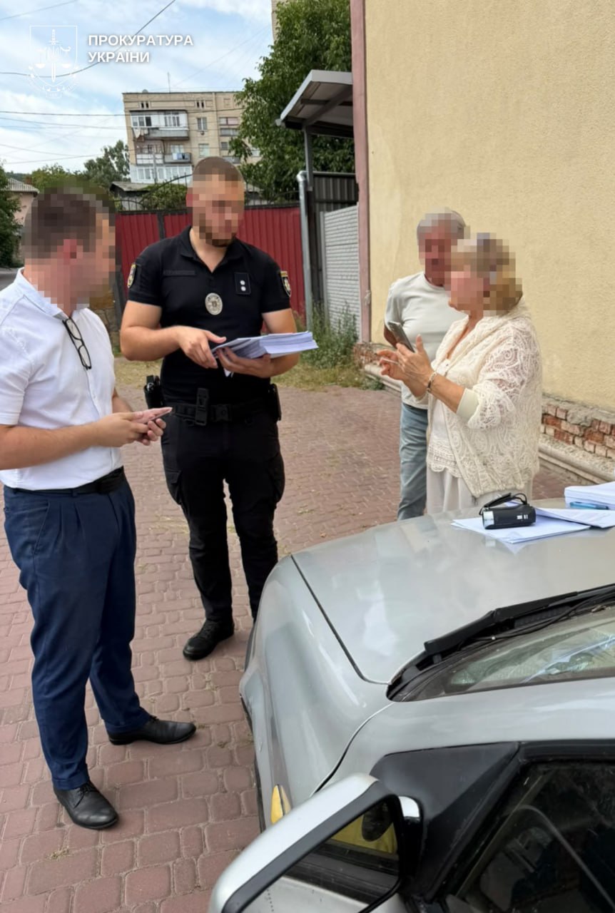 В Могилів-Подільському начальник річкового вокзалу віддав приміщення під кафе дружині