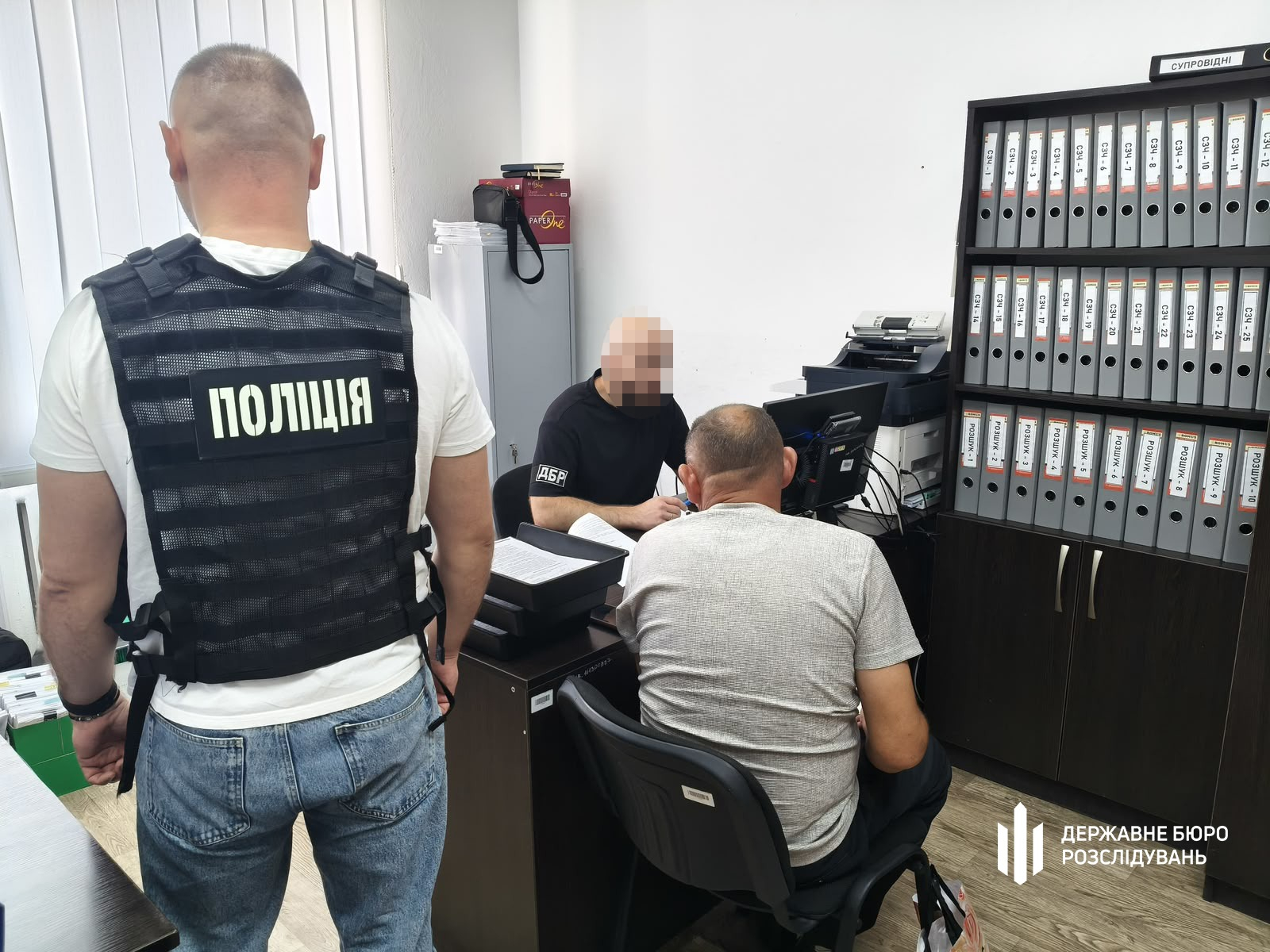 Замість охорони — вирубка на мільйони: у заповіднику “Медобори” викрили злочинну групу