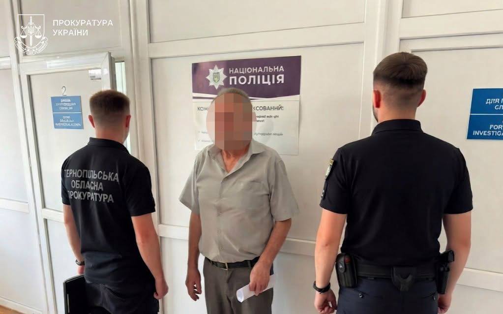 Директор психоневрологічного інтернату відправляв підопічних на примусові роботи та привласнював їхні заробітки