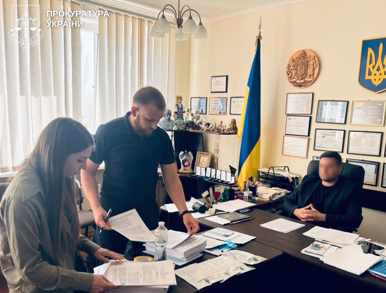 Відремонтоване житло оформили як знищене: на Миколаївщині посадовці та поліцейський «відбили» 2,5 млн грн за програмою «єВідновлення»