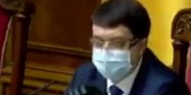 Скандальная «Слуга народа» отказалась надевать маску: видео
