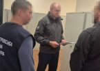 Побили та погрожували вбити: на Дніпропетровщині троє поліцейських забрали у чоловіка криптовалюту і готівку на $68 тисяч