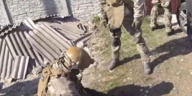 В Днепре спецназовцы противостояли вооруженной банде: фото, видео