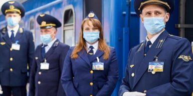 «Укрзализныця» готова принять пассажиров: что нужно знать перед тем, как сесть в поезд